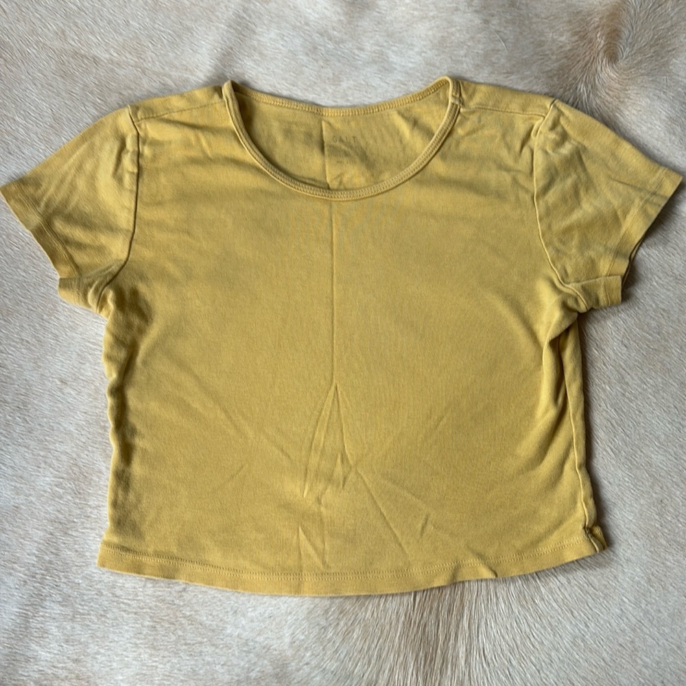 BRANDY MELVILLE Mustard Yellow Baby Tee / Crop T-shirt